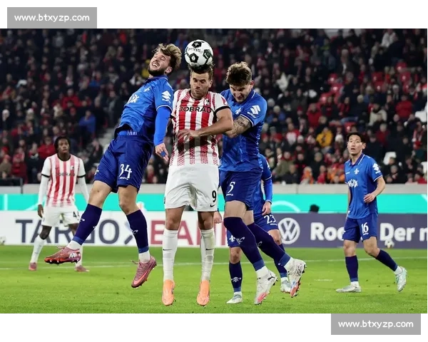 霍芬海姆对阵强敌的德甲焦点之战前瞻与看点解析全面分析预测赛况